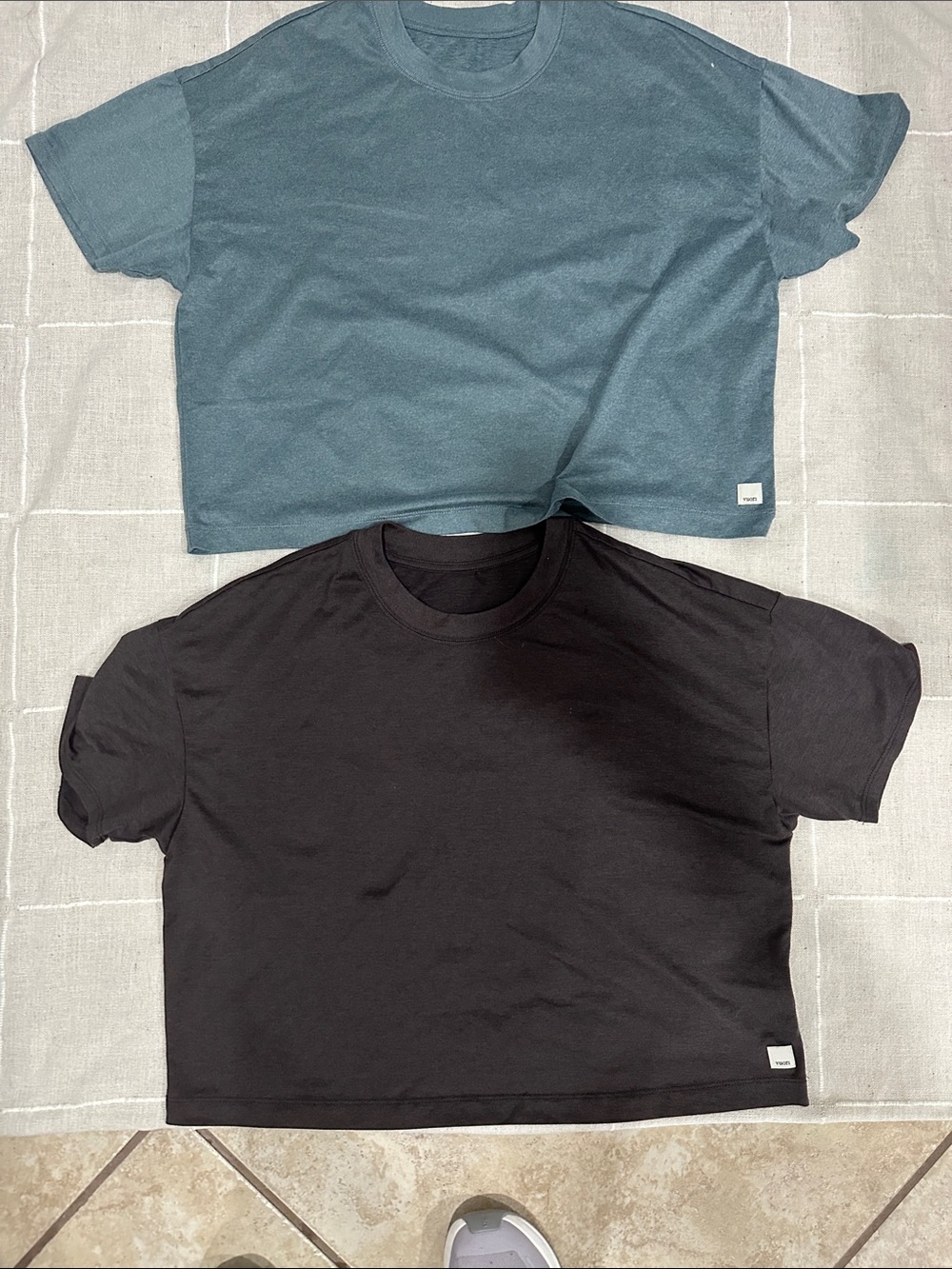 Vuori Kids Short-Sleeve Crew Tees in Teal & Black - 2-Pack
